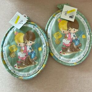 Precious Moments potholders  Set of 2 NWT